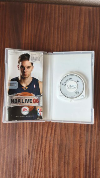 Juego PSP NBA Live 06 EA Sports