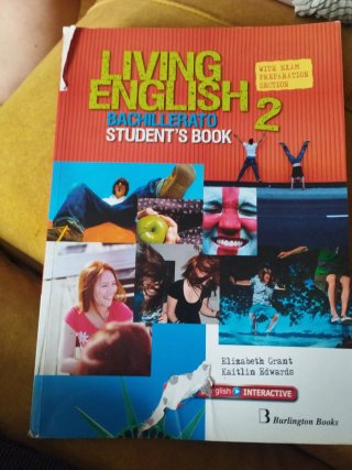 Living English 2 Bachillerato. Student's book