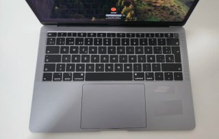 MacBook Air 2019 13.3 Intel i5 8GB RAM 256GB SSD