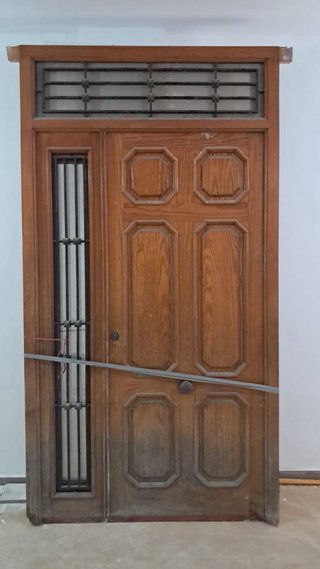 Puerta de madera exterior