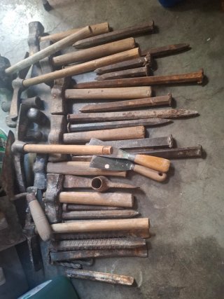 Herramientas de albañilería variadas
