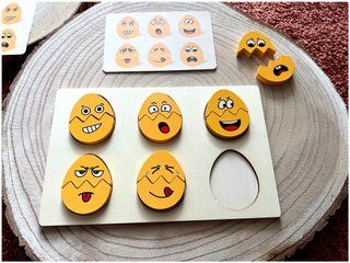 Jogo de Emoções com Ovos Divertidos