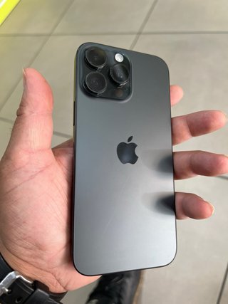 iPhone 16 Pro Max Negro