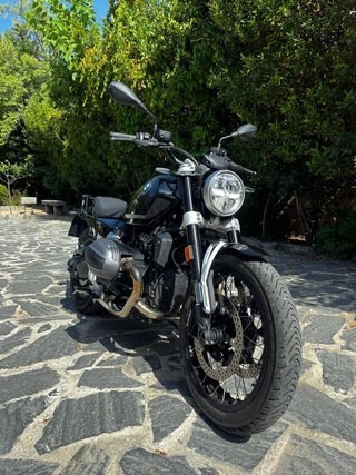 BMW R12