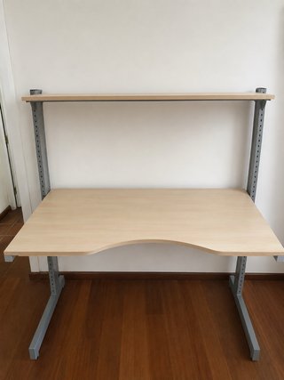 Mesa de estudio madera y metal