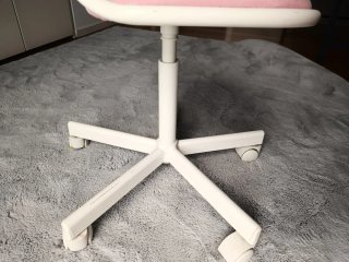 Silla infantil rosa para escritorio