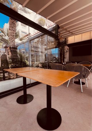 Mesa de bar cuadrada 70cm madera fresno Lote de 16
