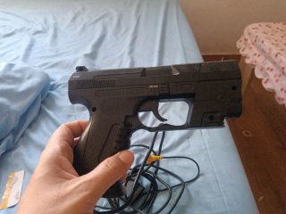 Pistola Joytech Guncon PS1