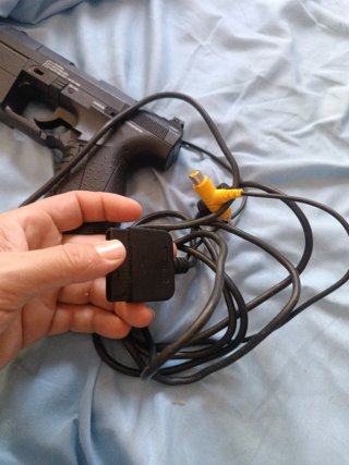 Pistola Joytech Guncon PS1
