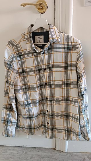 Pantalón vaquero y camisa cuadros ( hombre)