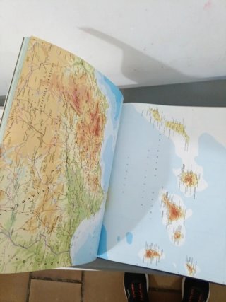 Atlas de geografía universal