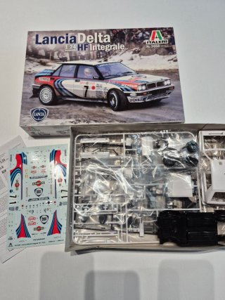 Kit Lancia Delta HF Integrale Italeri 1:24