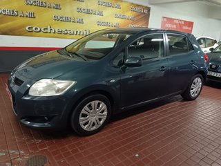 Toyota Auris 1.4 VVT-i Luna