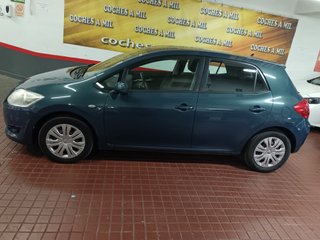 Toyota Auris 1.4 VVT-i Luna