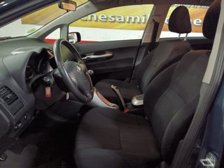 Toyota Auris 1.4 VVT-i Luna