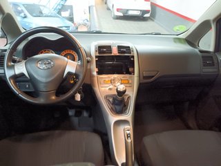 Toyota Auris 1.4 VVT-i Luna