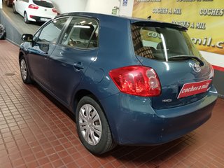 Toyota Auris 1.4 VVT-i Luna