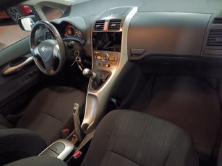 Toyota Auris 1.4 VVT-i Luna