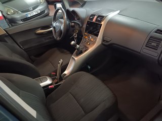 Toyota Auris 1.4 VVT-i Luna