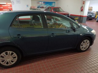 Toyota Auris 1.4 VVT-i Luna