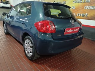 Toyota Auris 1.4 VVT-i Luna