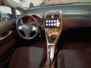 Toyota Auris 1.4 VVT-i Luna