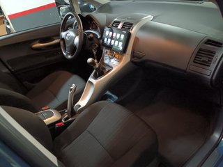 Toyota Auris 1.4 VVT-i Luna