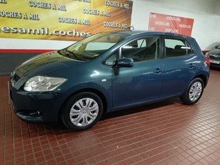 Toyota Auris 1.4 VVT-i Luna
