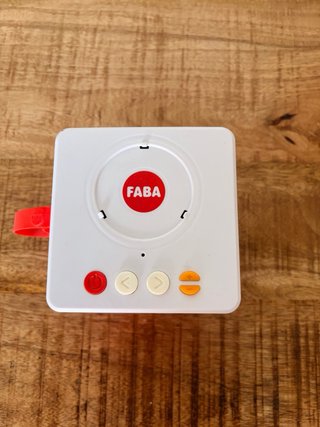 Altavoz FABA infantil con 5 personajes/cuentos inc