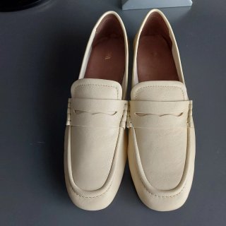 Mocasines mujer beige zara sin estrenar