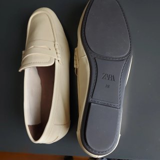 Mocasines mujer beige zara sin estrenar