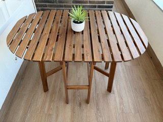 Mesa plegable exterior y dos sillas