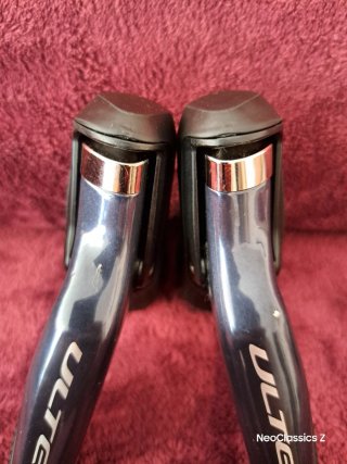 Shimano Ultegra Di2 2x11v -Manetas