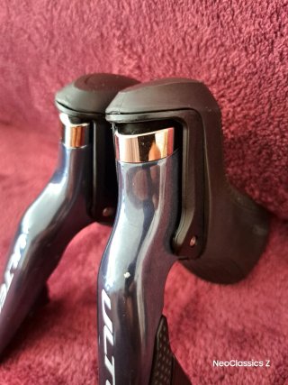 Shimano Ultegra Di2 2x11v -Manetas