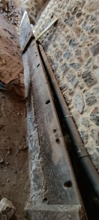 Vigas de roble/  puertas roble y castaño