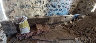Vigas de roble/  puertas roble y castaño