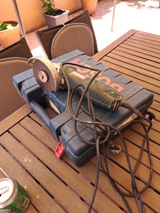 Maletín para amoladora con disco y llave