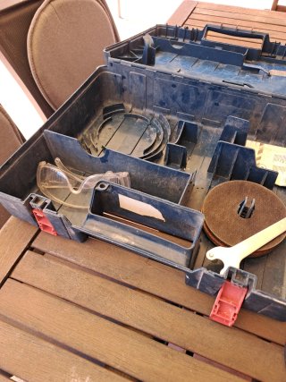 Maletín para amoladora con disco y llave