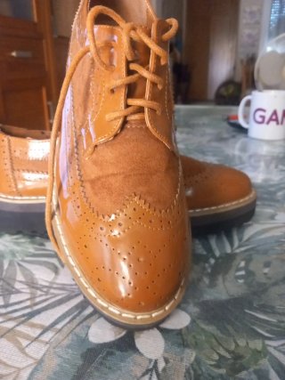 Zapatos marrones tipo Oxford