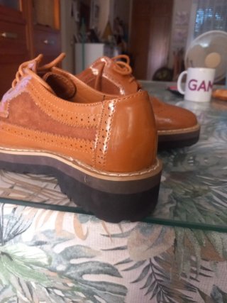 Zapatos marrones tipo Oxford