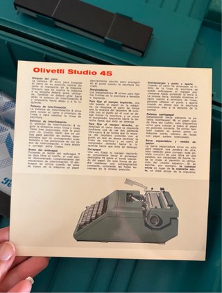 Máquina de escribir Olivetti Studio 45
