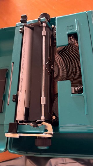 Máquina de escribir Olivetti Studio 45