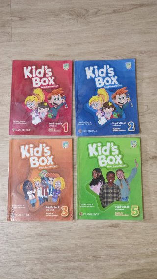 Libros de inglés de 1°, 2°, 3° y 5° EPO
