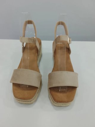 Cuñas abiertas beige