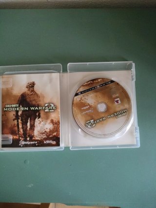 2 Juegos PS3: GTA IV y Modern Warfare 2