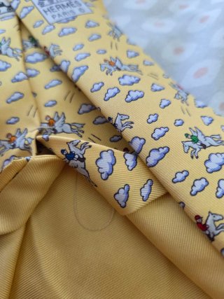 Corbata Hermes Caballos Alados Amarilla
