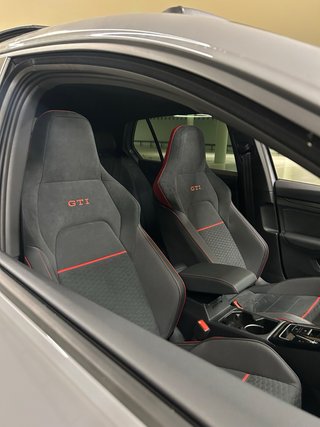 VOLKSWAGEN GOLF 8 GTI CLUBSPORT 2024 300 CV