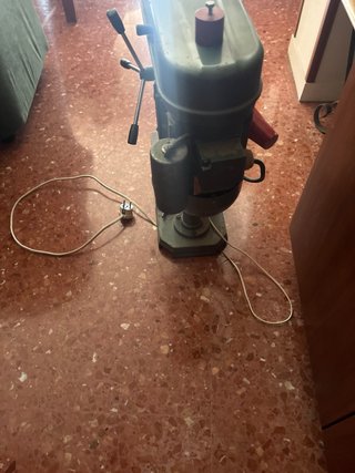 Taladro de columna vintage
