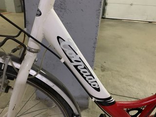 Bicicleta de paseo blanca