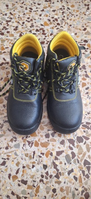Regalo botas de seguridad mujer negras y amarillas